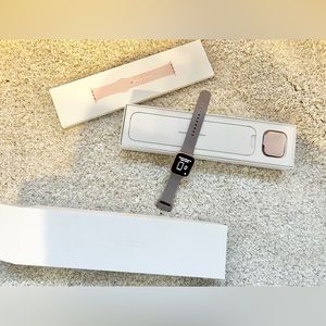 Apple Watch Series 4, 40mm w/charger and original packaging and Pink Sport Band
